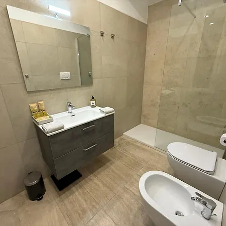 Luxury House In Nicolo V 120 Mq 아파트 *