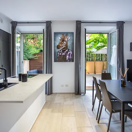 Luxury House In Nicolo V 120 Mq Rom