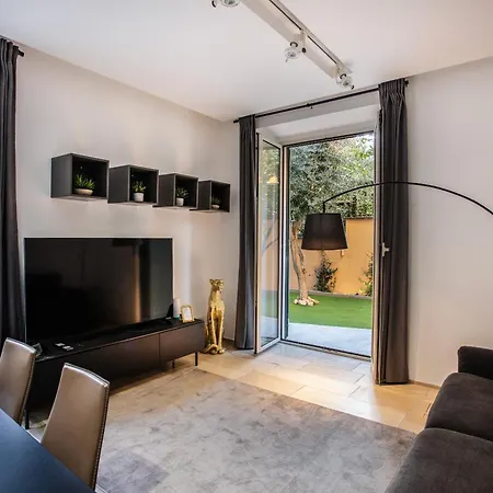 Luxury House In Nicolo V 120 Mq Apartment *
