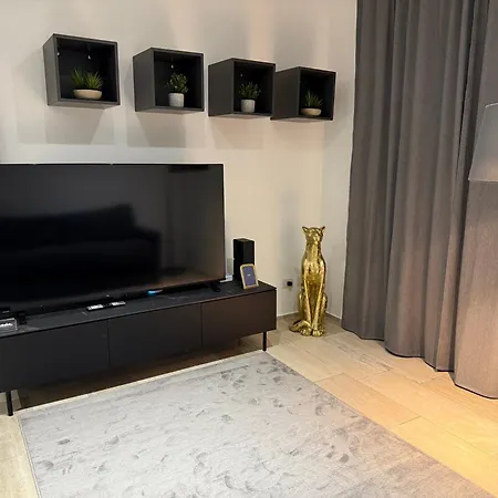 Luxury House In Nicolo V 120 Mq Apartment Rome
