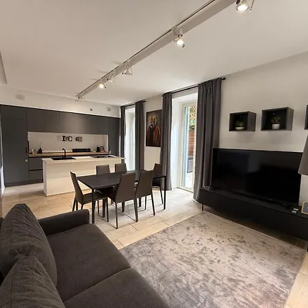 Luxury House In Nicolo V 120 Mq Apartment